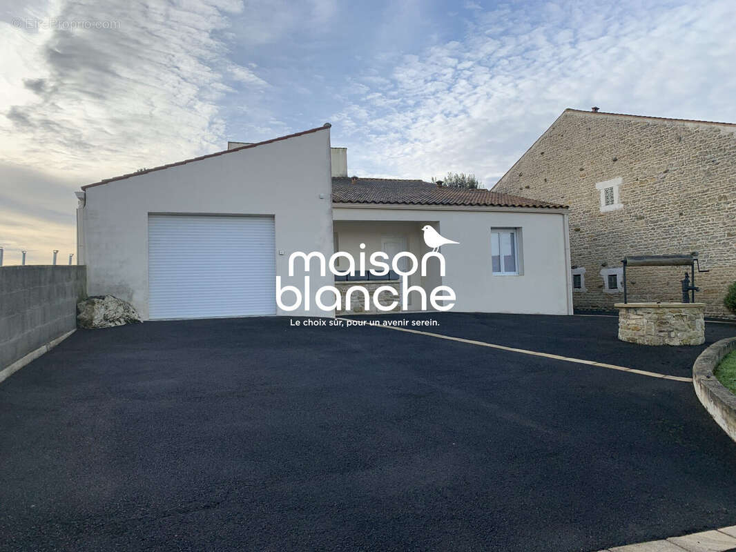 Maison à SURGERES
