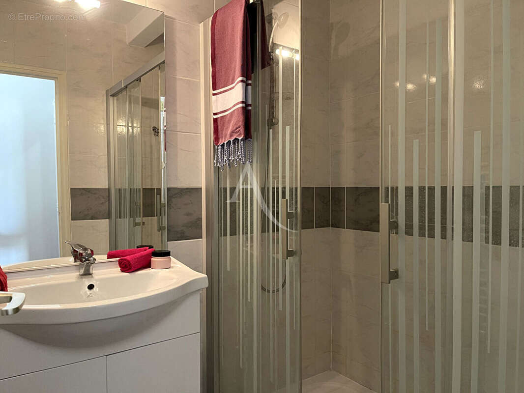 Appartement à GREOUX-LES-BAINS