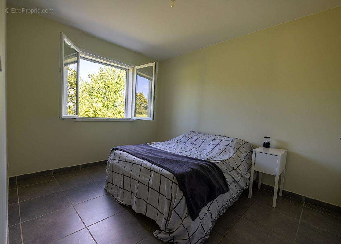 Maison à VIOLAY