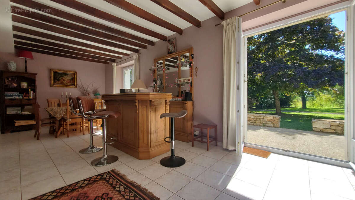 Maison à LE ROC-SAINT-ANDRE