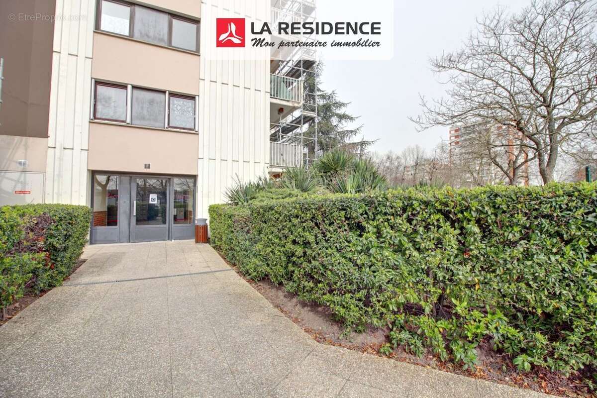 Appartement à LES MUREAUX