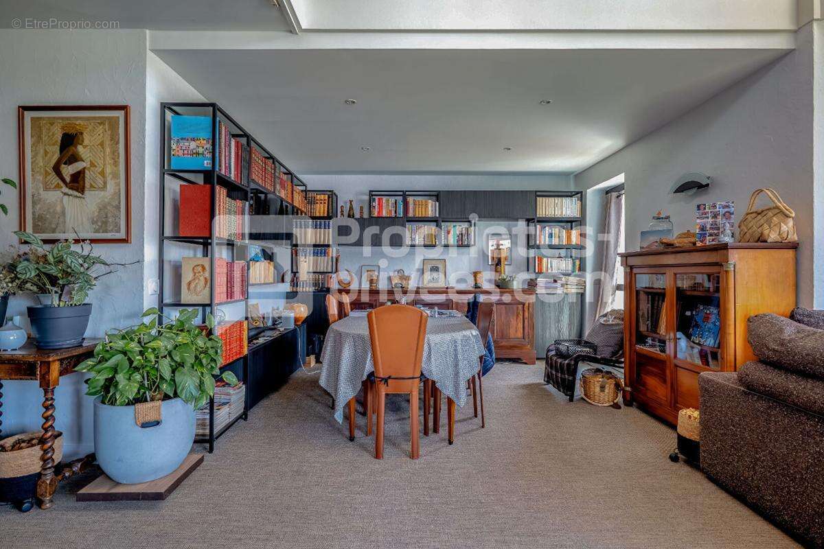 Appartement à SURESNES