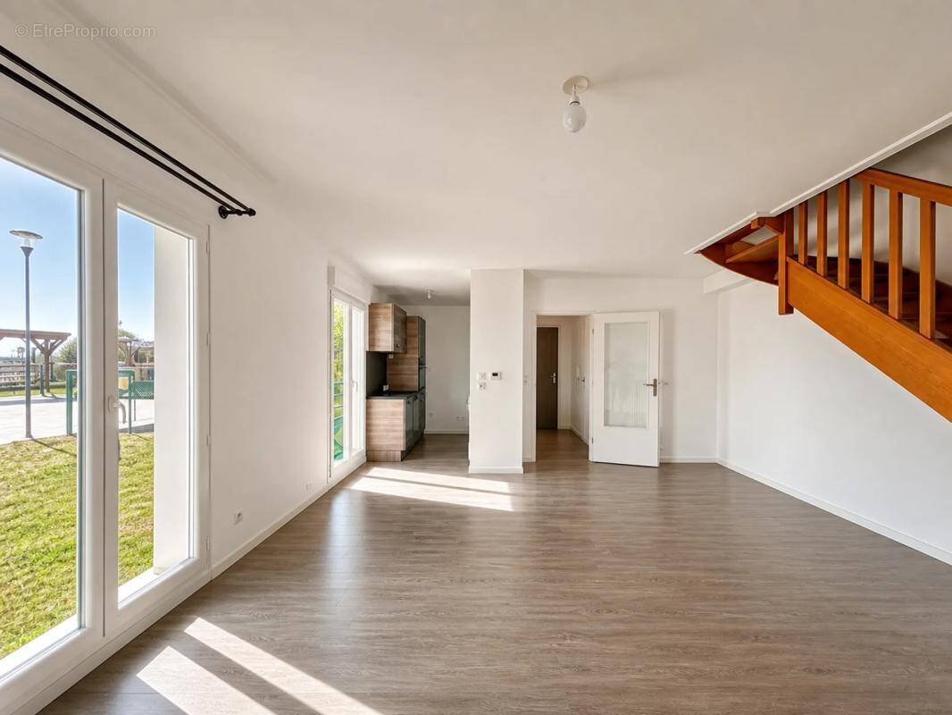 Appartement à SAINT-PRYVE-SAINT-MESMIN