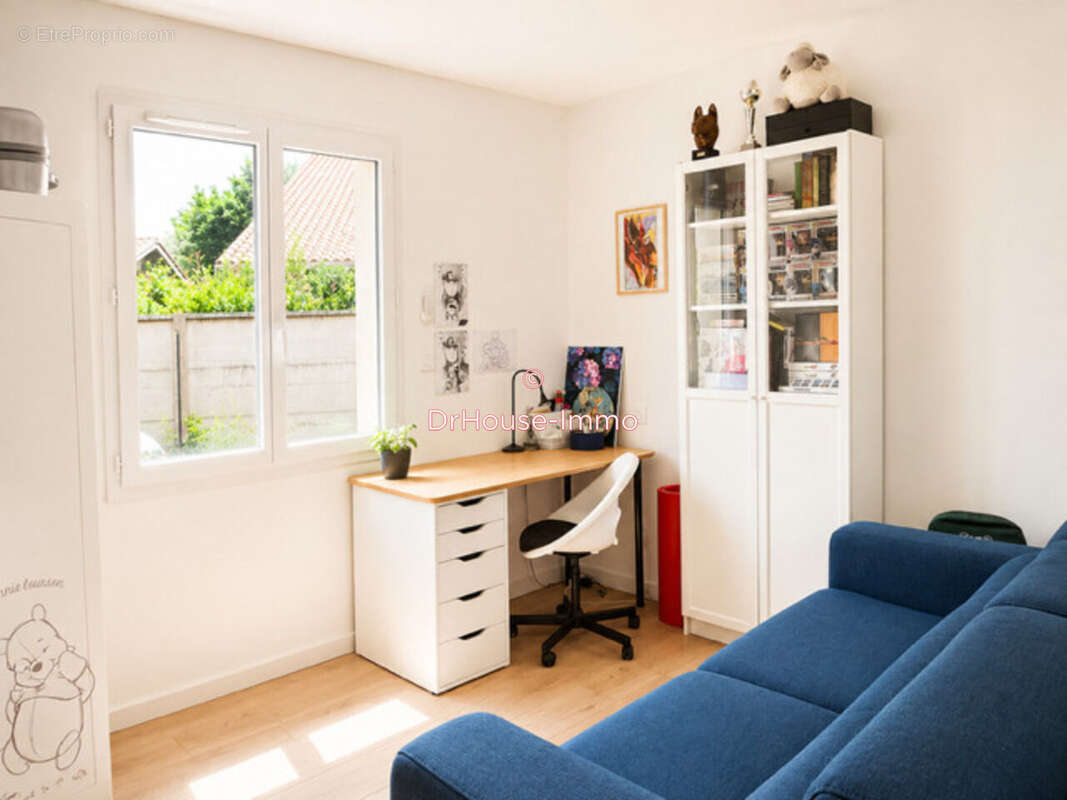 Maison 122 m² à Martignas-Sur-Jalle  - photo 8