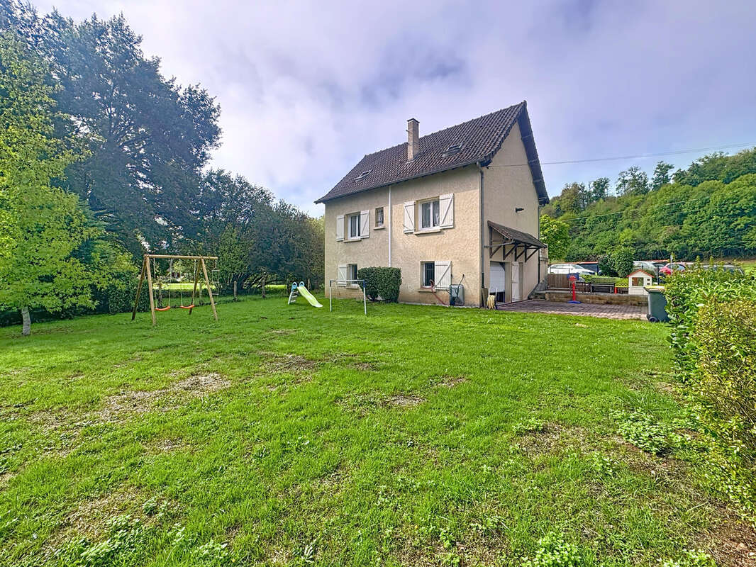 Maison à SAINT-VIANCE