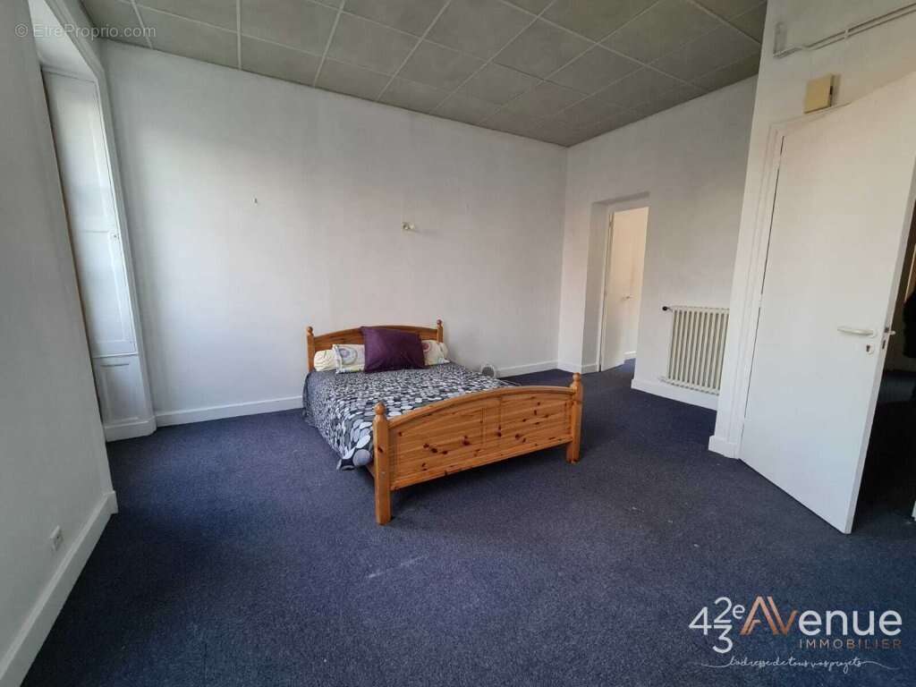Appartement à SAINT-ETIENNE