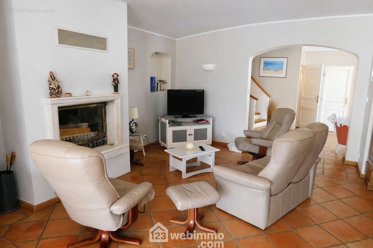 Maison 160 m² à Lorgues  - photo 5