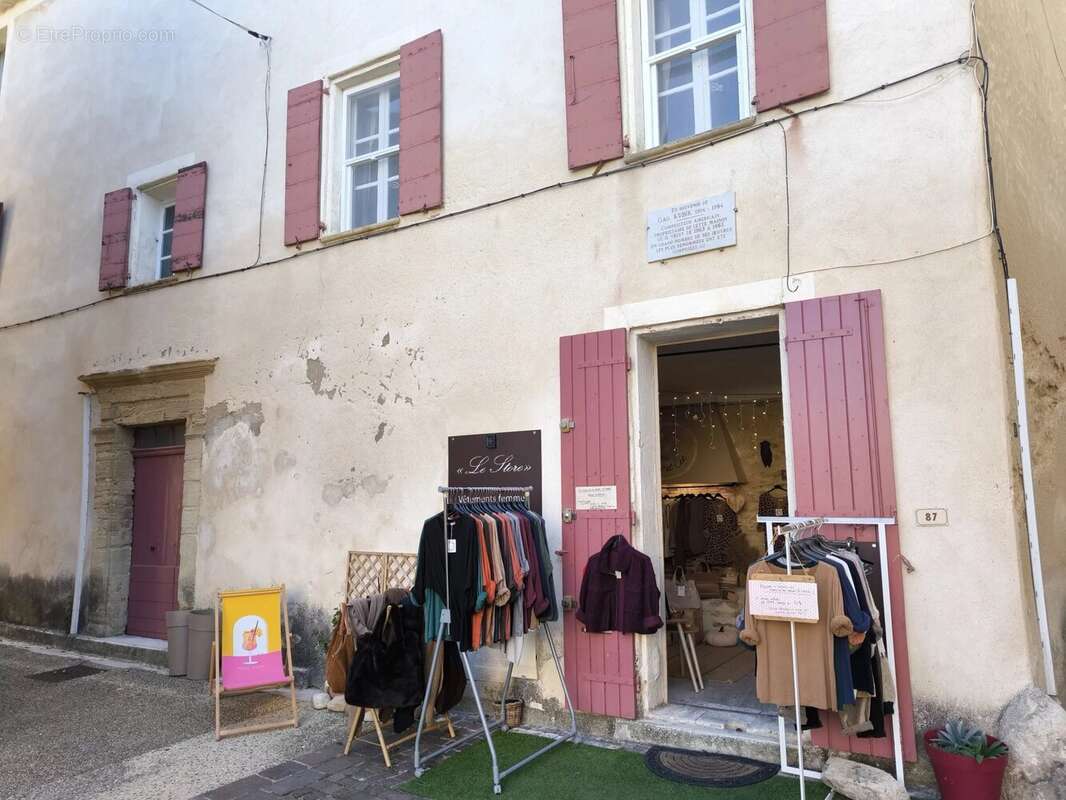 Appartement à VENASQUE