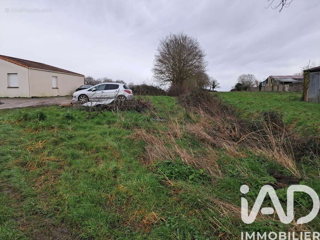 Photo 3 - Terrain à CORCOUE-SUR-LOGNE