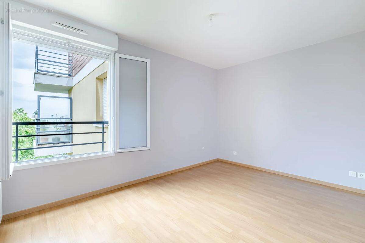 Appartement à VIGNEUX-SUR-SEINE