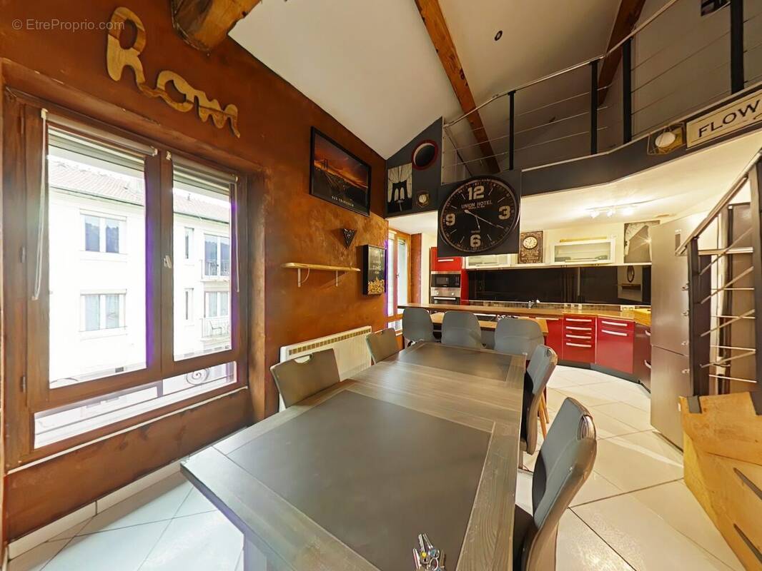 Appartement à AUREC-SUR-LOIRE