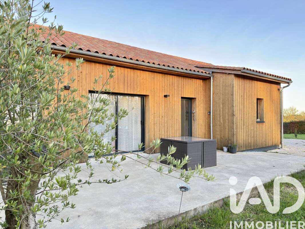 Photo 4 - Maison à LES EYZIES-DE-TAYAC-SIREUIL