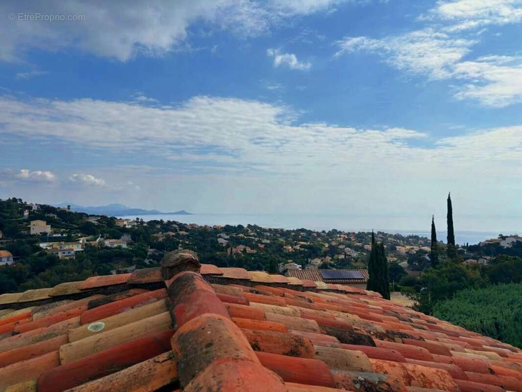Maison à ROQUEBRUNE-SUR-ARGENS
