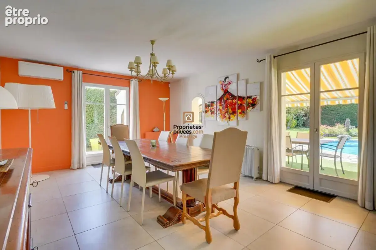 DEPT 33  Mérignac - Maison d'exception 8 pièce(s) 181 m2 avec jardin paysagé et piscine au sel chauffée - photo 5