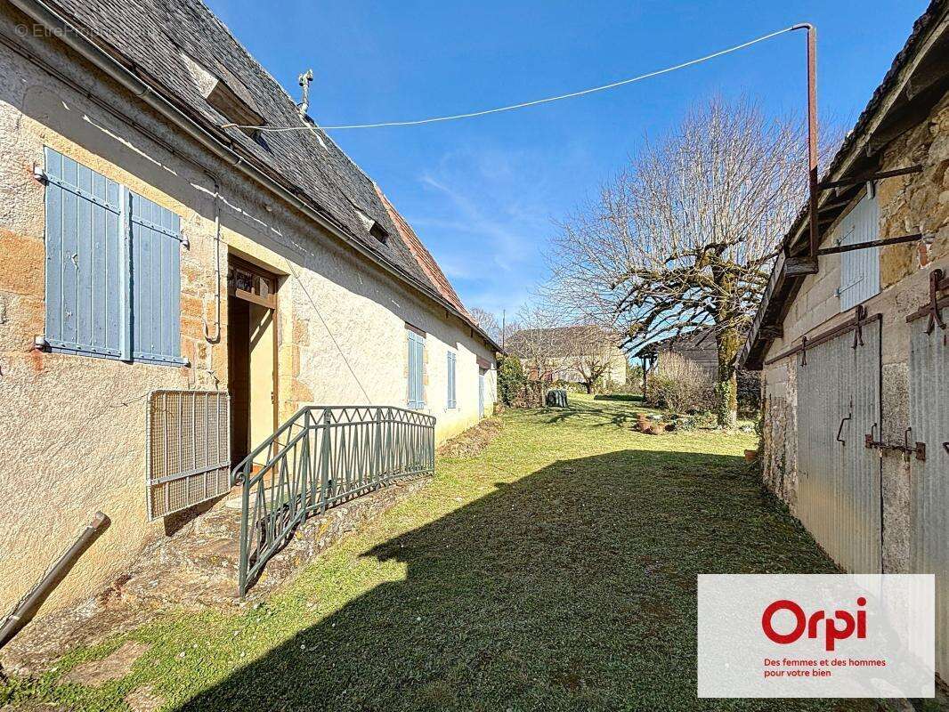 Maison à TERRASSON-LAVILLEDIEU