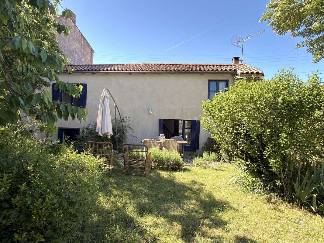 Maison à VILLEFAGNAN