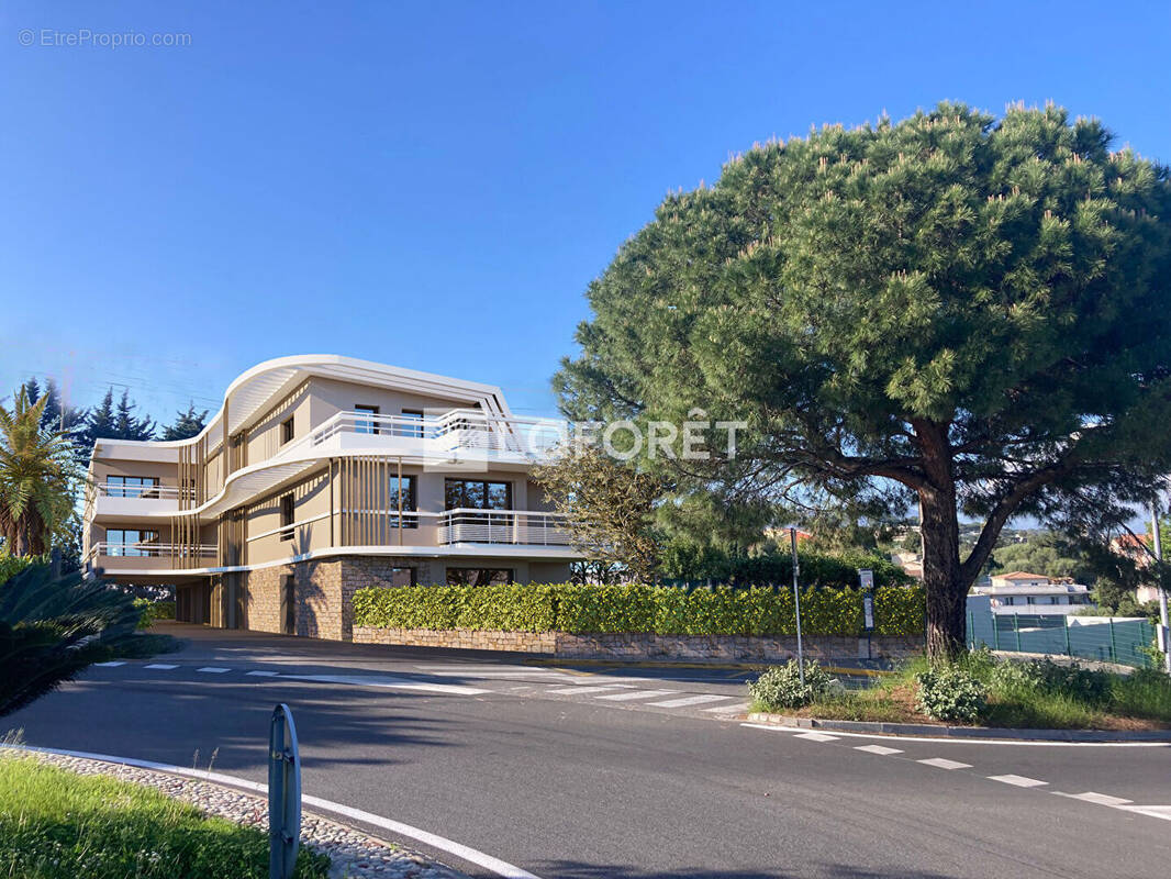 Appartement à VILLENEUVE-LOUBET