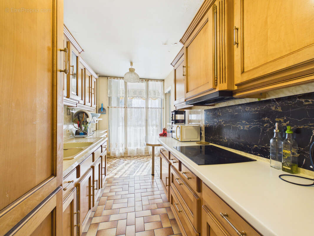 Appartement à SARTROUVILLE