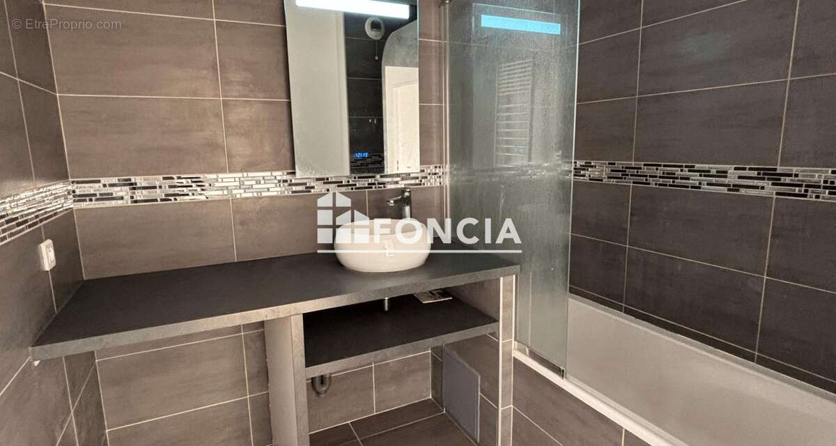 Appartement à SAINT-GRATIEN