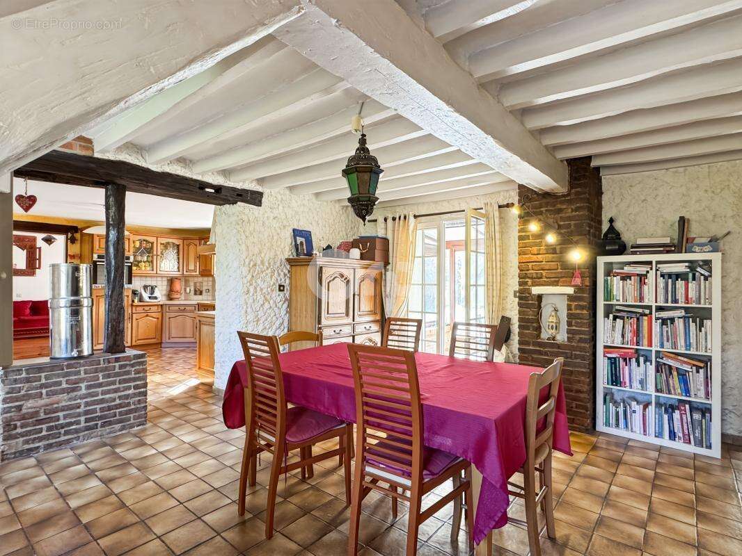 Maison à SYLVAINS-LES-MOULINS