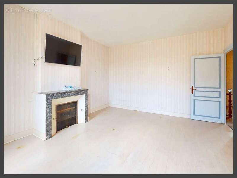 Maison à VILLEFRANCHE-DE-LONCHAT