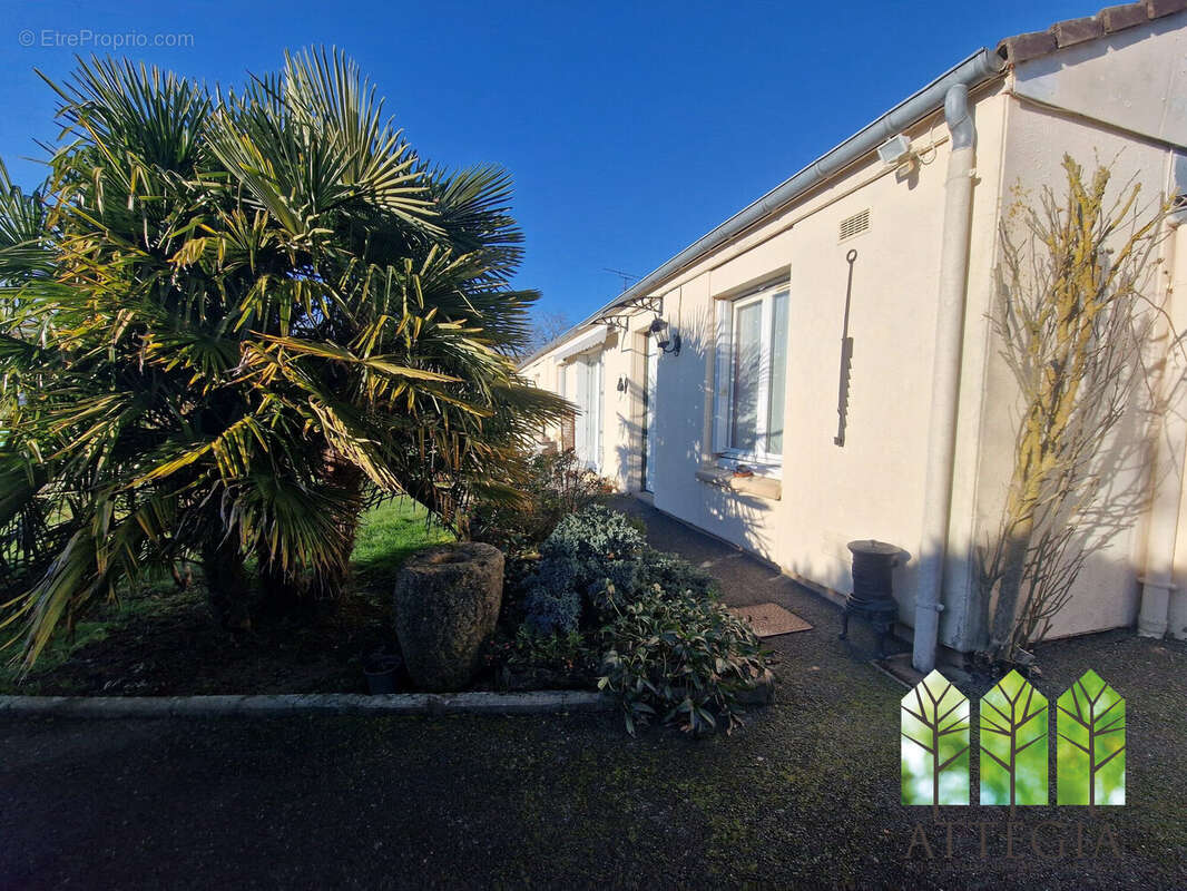 Maison à SAINTE-SEVERE-SUR-INDRE