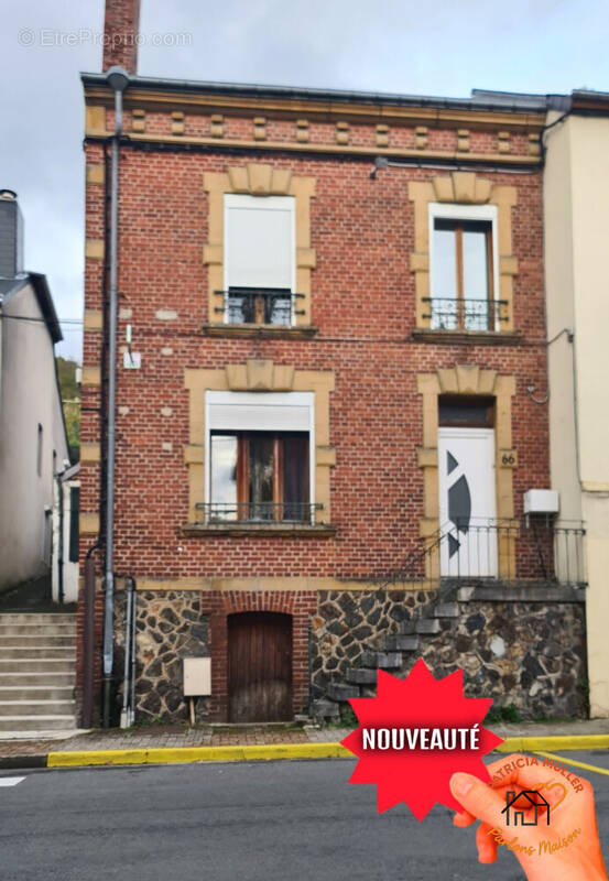 Maison à MONTHERME