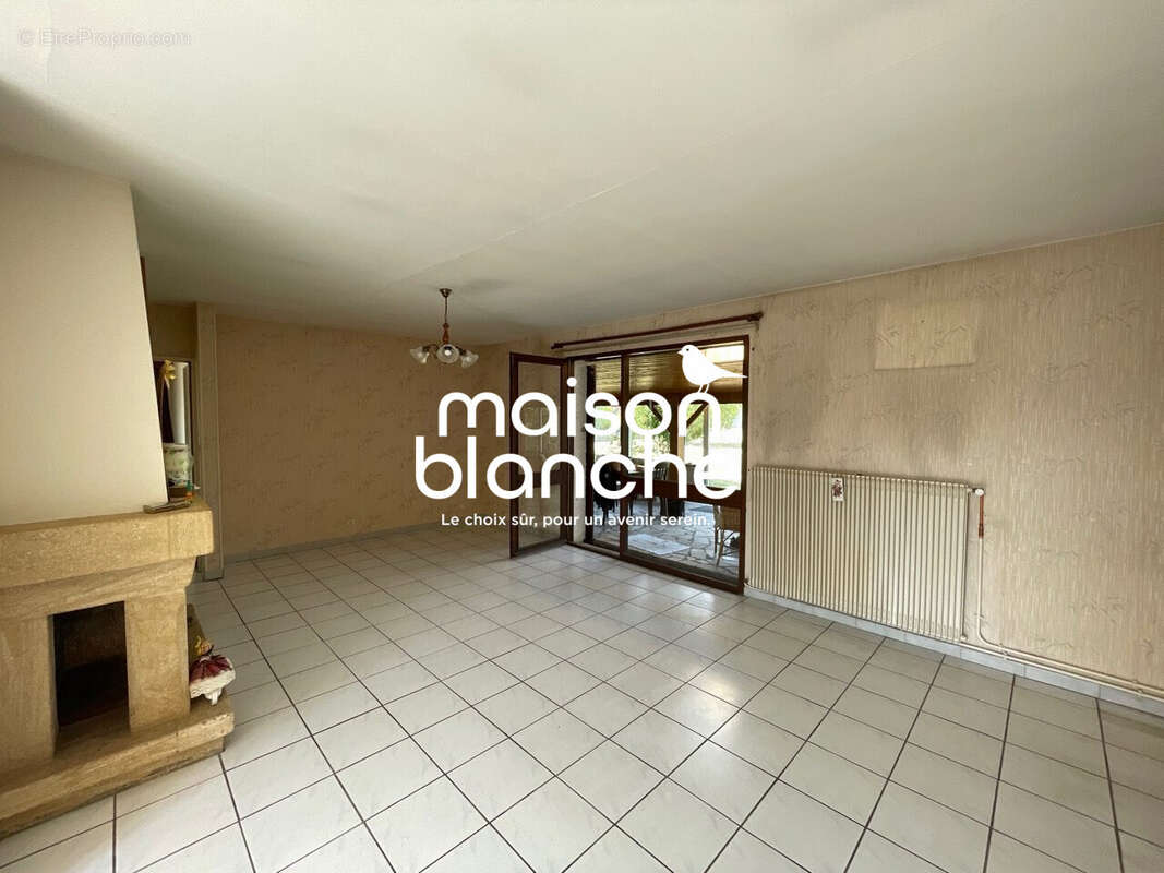 Maison à VAYRES