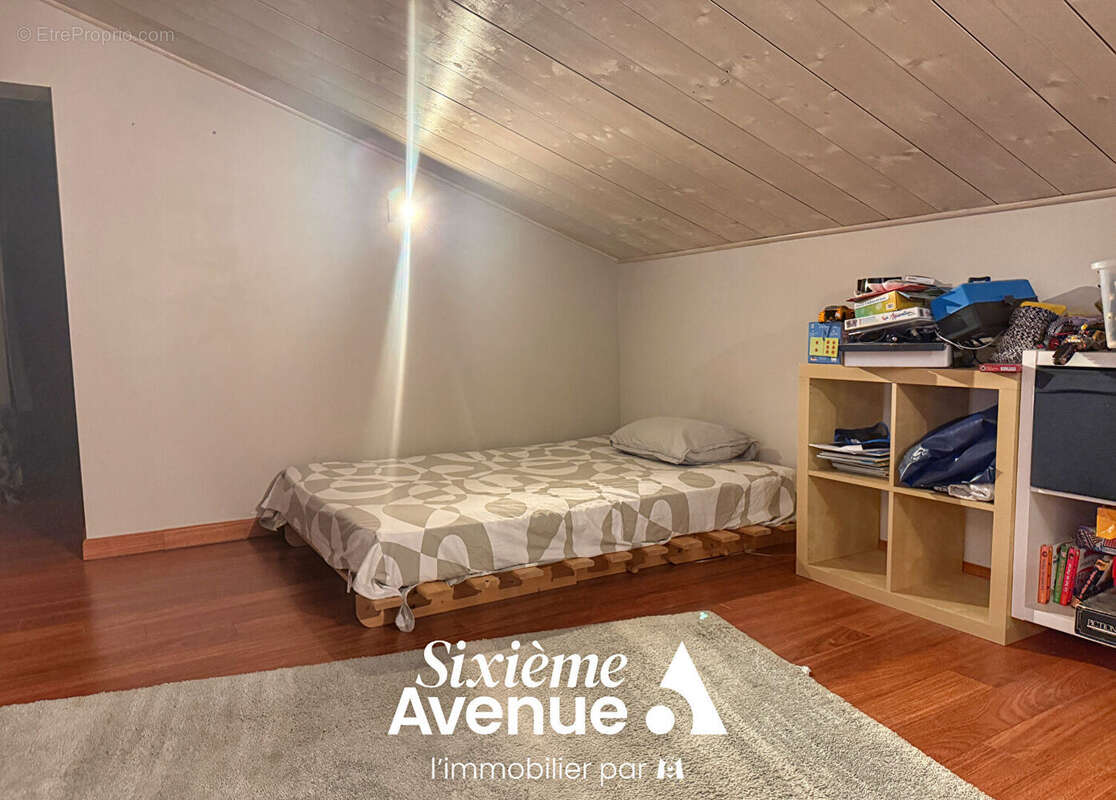 Maison 7 pièces à Lamothe Capdeville 220m² - photo 15