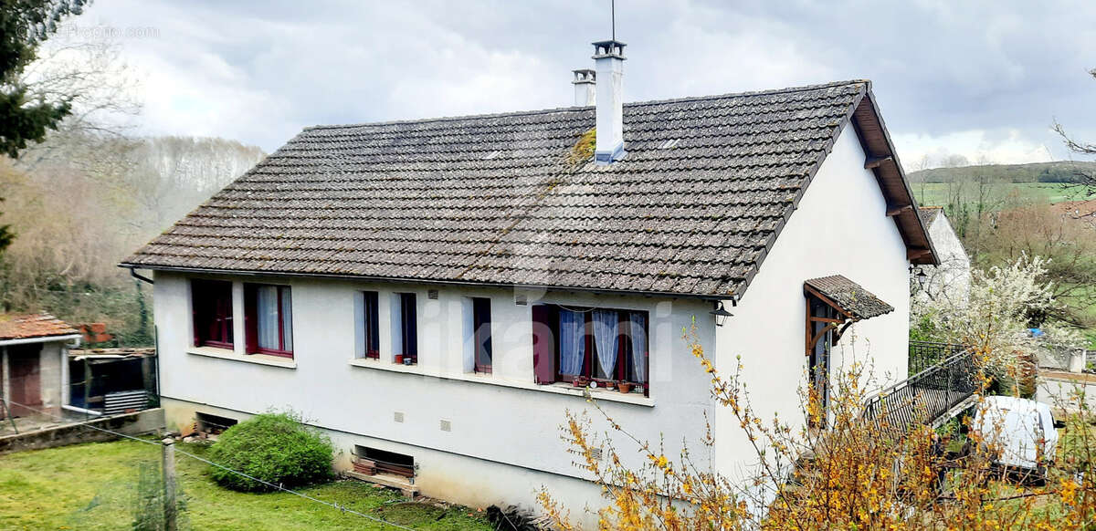 Maison à LEUGNY