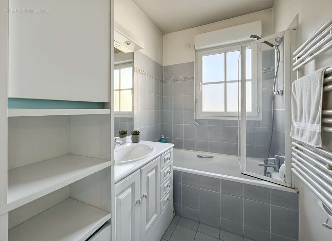 Appartement à LE PLESSIS-ROBINSON