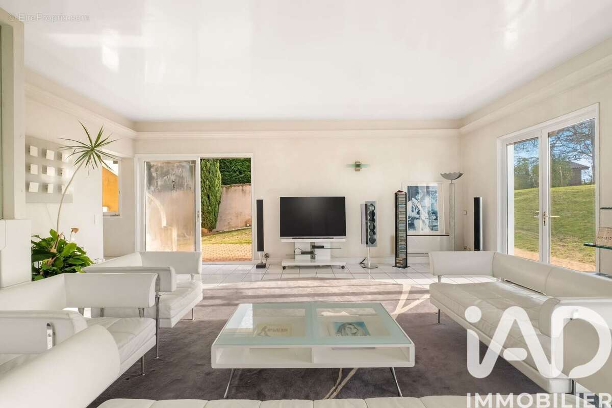 Photo 4 - Maison à SAINT-GENIS-LAVAL