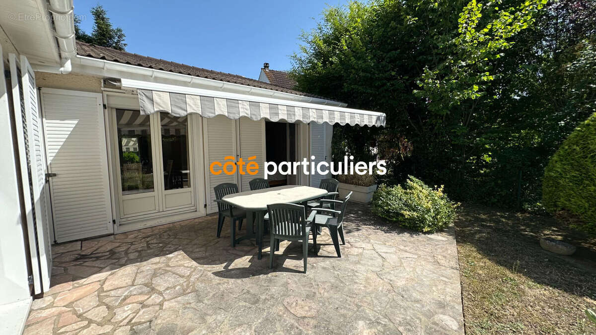 Maison à COMBS-LA-VILLE