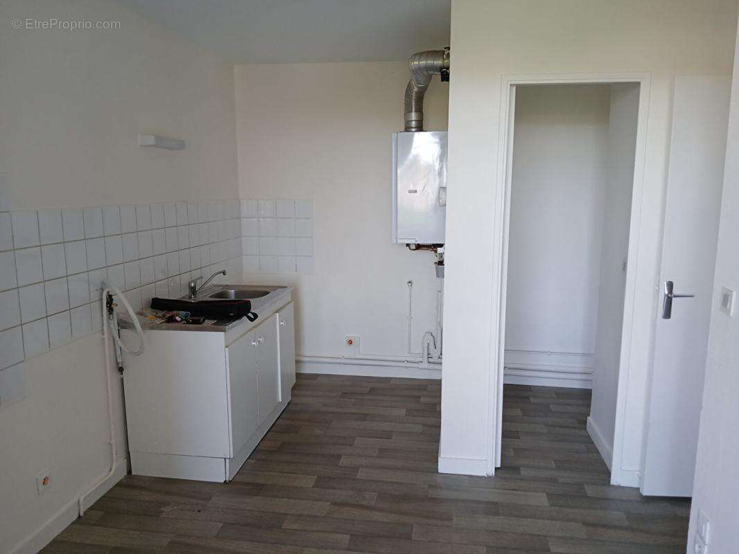 Appartement hyper-centre de Laval T3 avec balcon - photo 4
