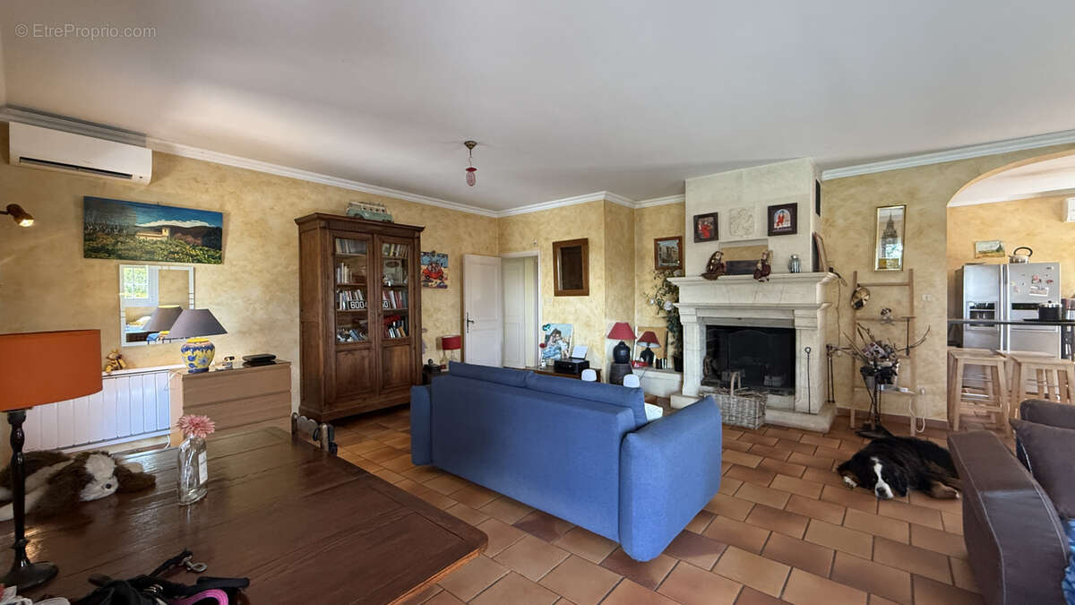 Maison à SAINT-QUENTIN-LA-POTERIE