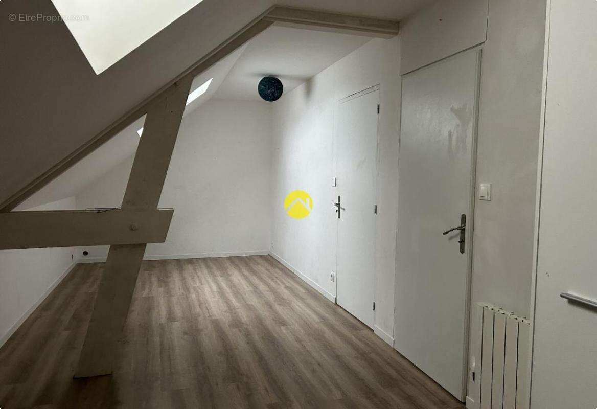 Maison à EGRISELLES-LE-BOCAGE