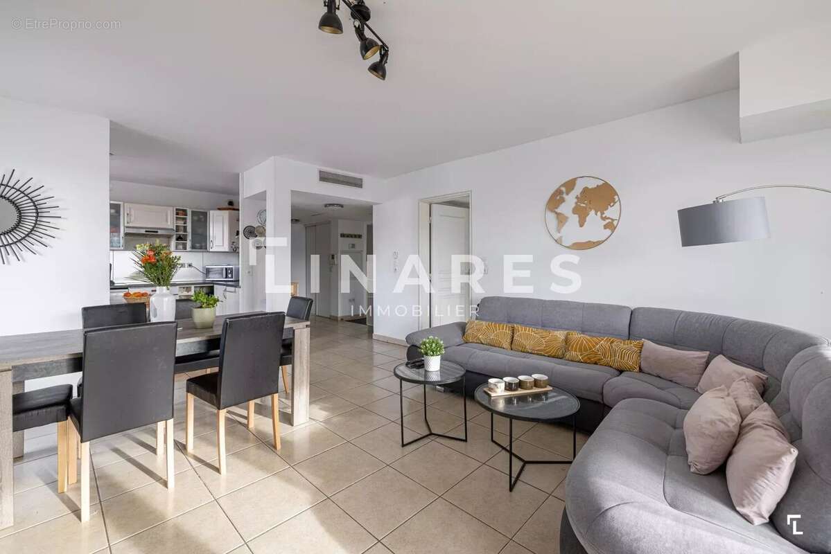 Appartement à MARSEILLE-8E