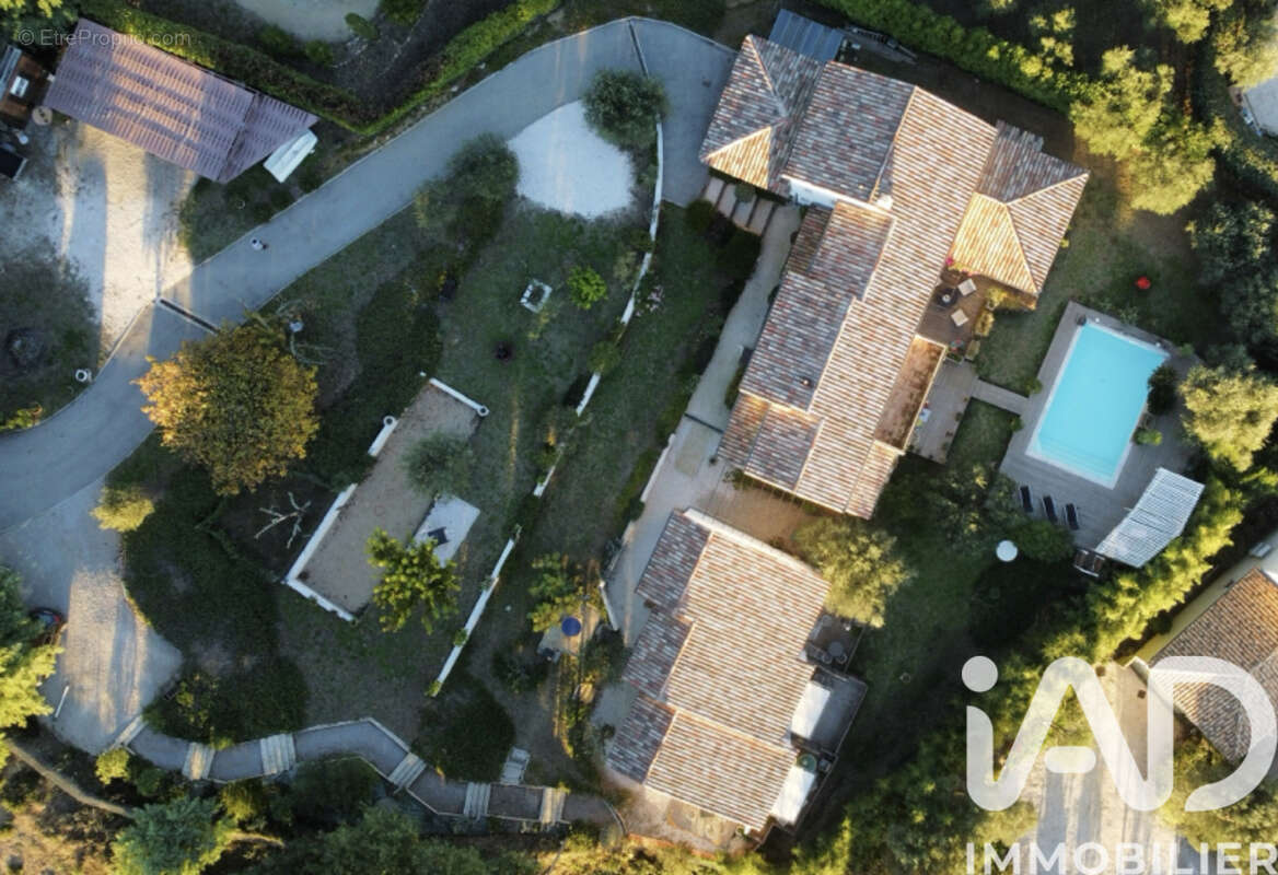 Photo 3 - Maison à LA GARDE-FREINET