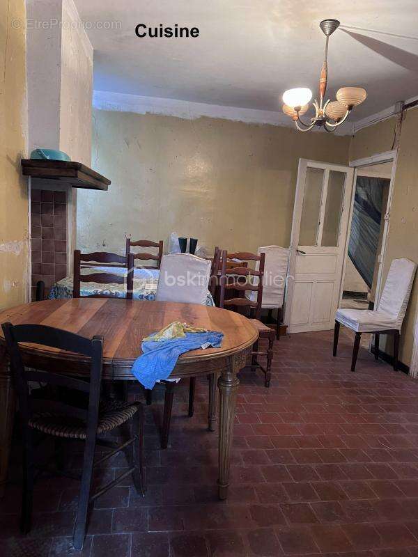 Maison à BEZ-ET-ESPARON