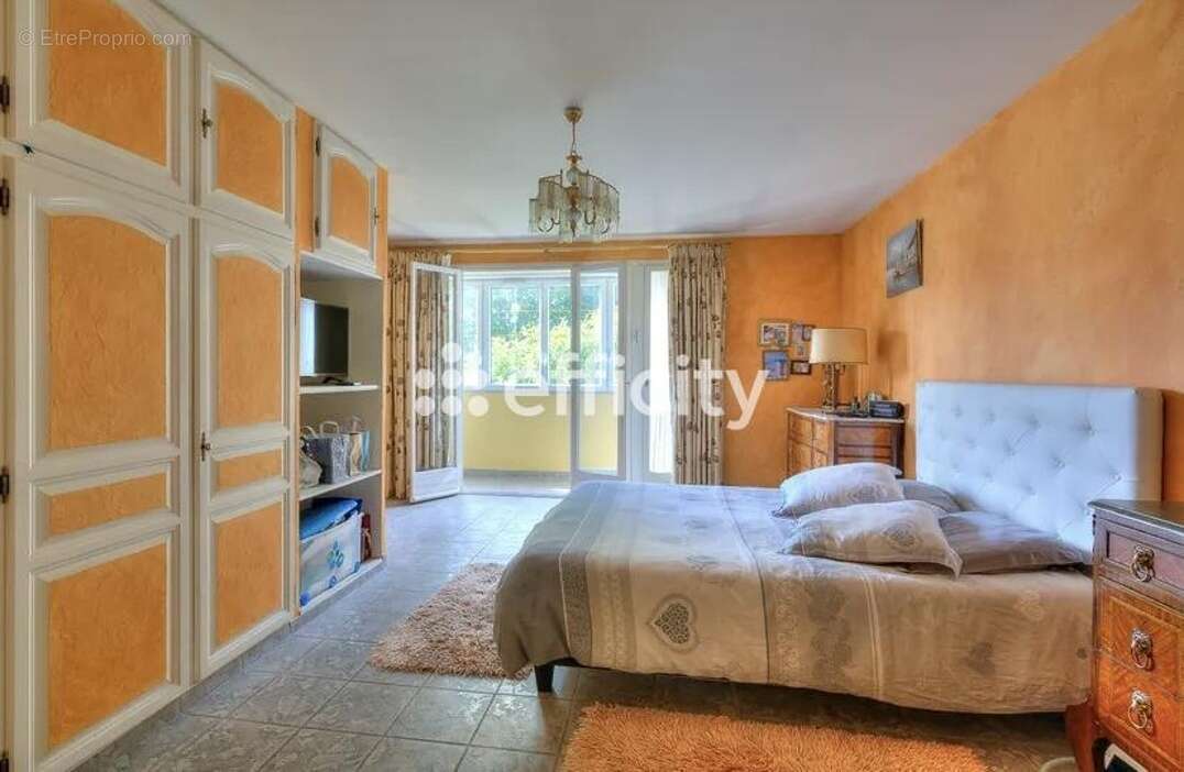 Maison à NEUILLY-PLAISANCE