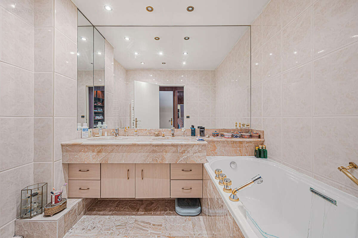 Appartement à SEVRES