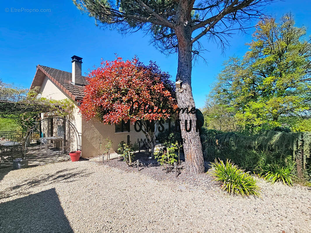 Maison à SAINT-CHEF