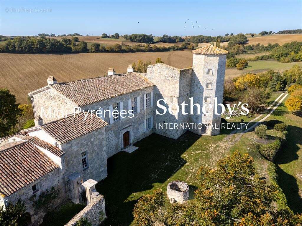 Maison à LARROQUE-ENGALIN