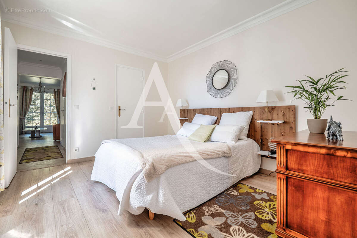 Maison à LIMEIL-BREVANNES