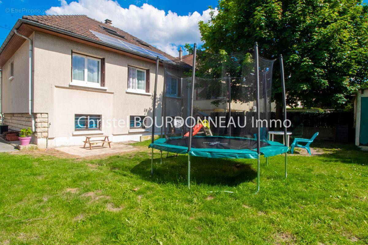 Maison à TREMBLAY-EN-FRANCE