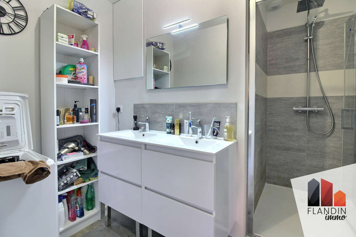 Appartement à VERNAISON