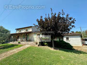 Maison à SAINT-SEURIN-DE-PRATS