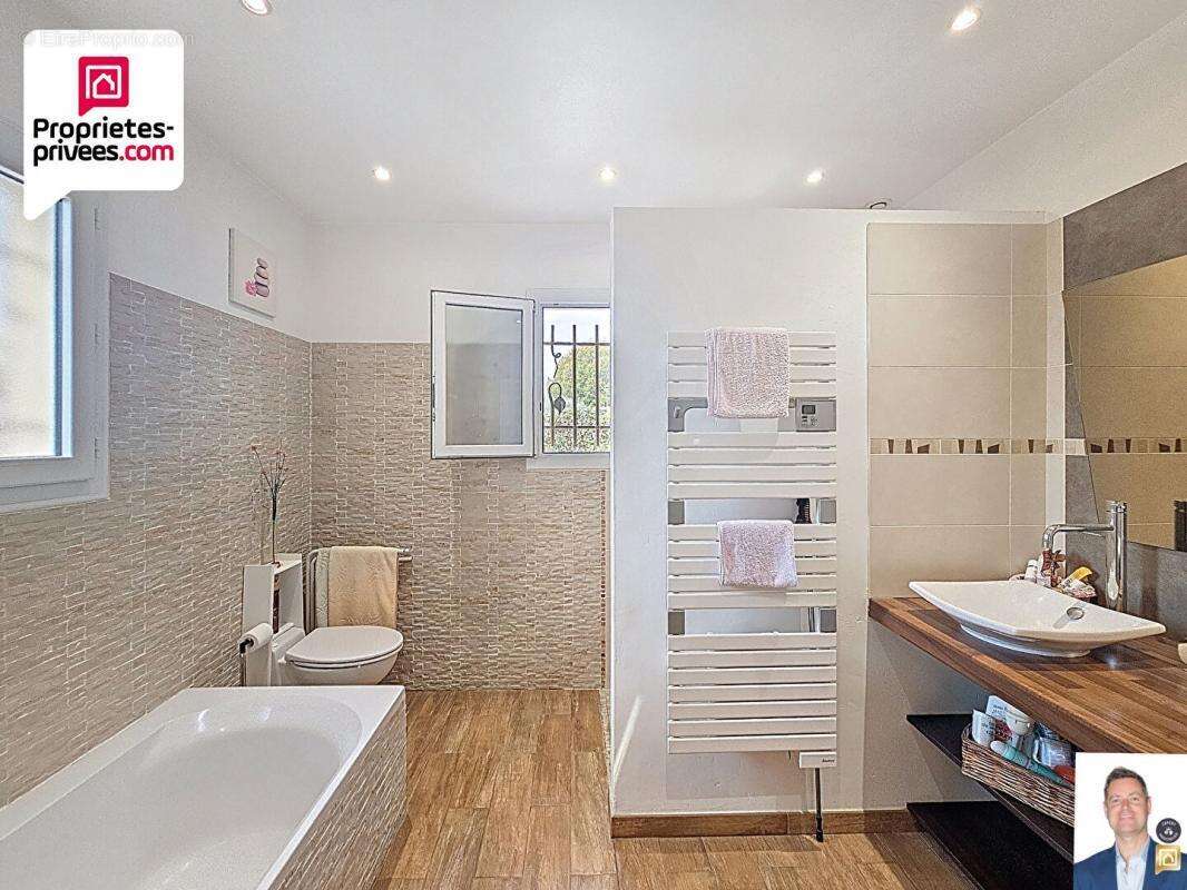 Maison à SAINT-CEZAIRE-SUR-SIAGNE