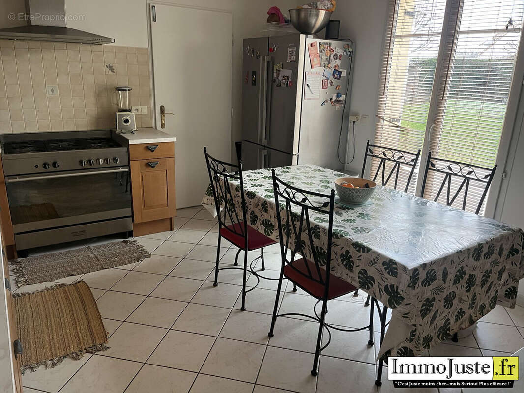 Maison à LE PERRAY-EN-YVELINES