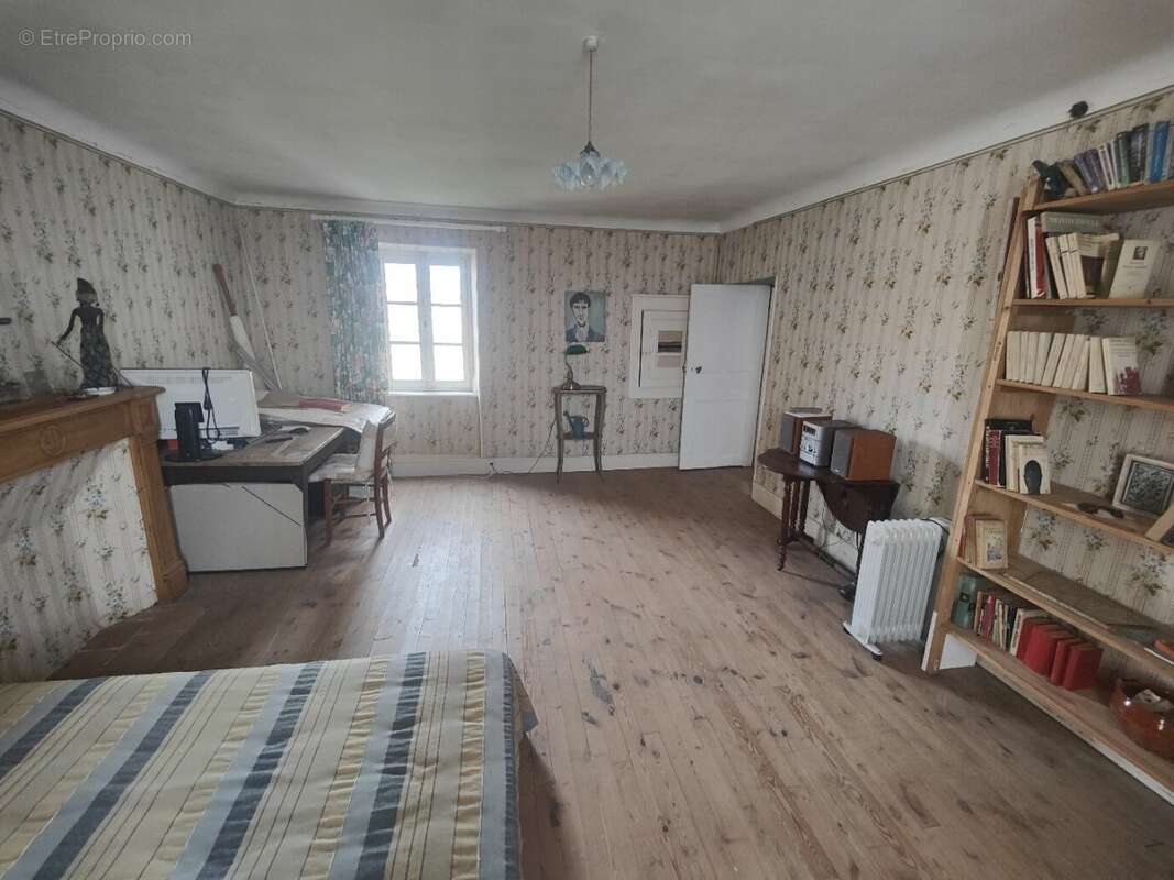Corps de ferme a renover sur 2948m² - photo 11